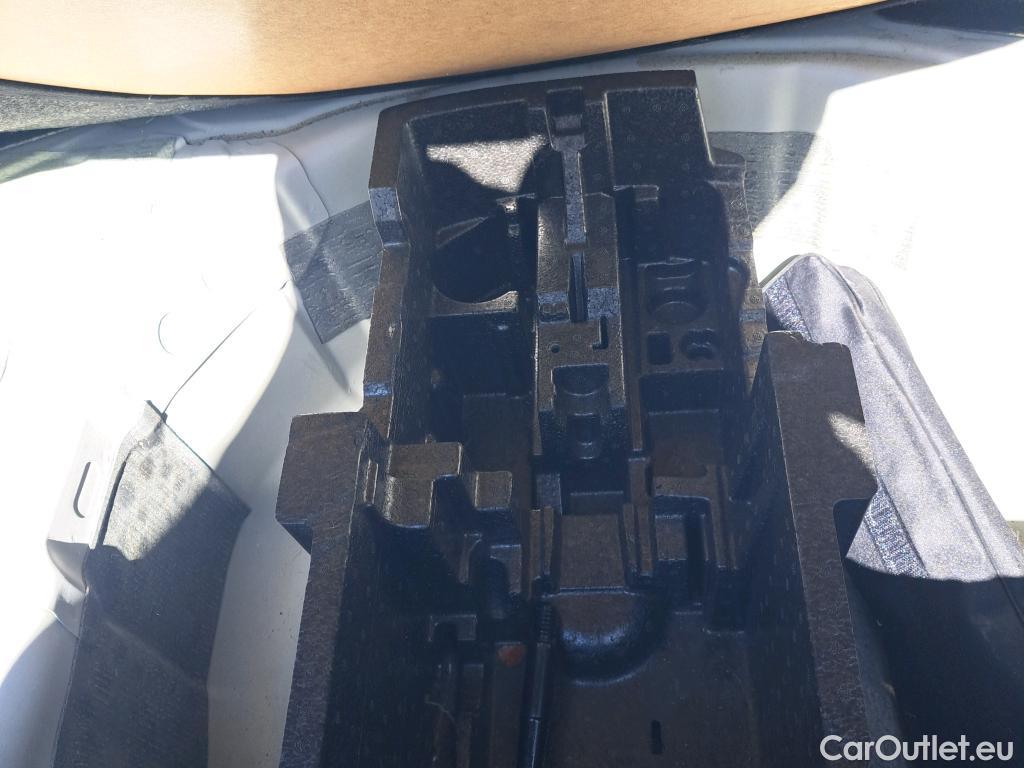  Skoda  KAMIQ SKODA  1.0 TSI 81kW (110CV) DSG Ambition (CX) #11