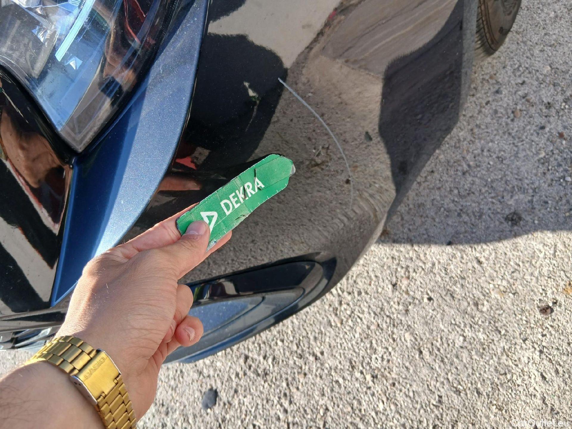  Toyota  Corolla TOYOTA  / 2019 / 5P / familiar 140H Active Plus Touring Sport #3