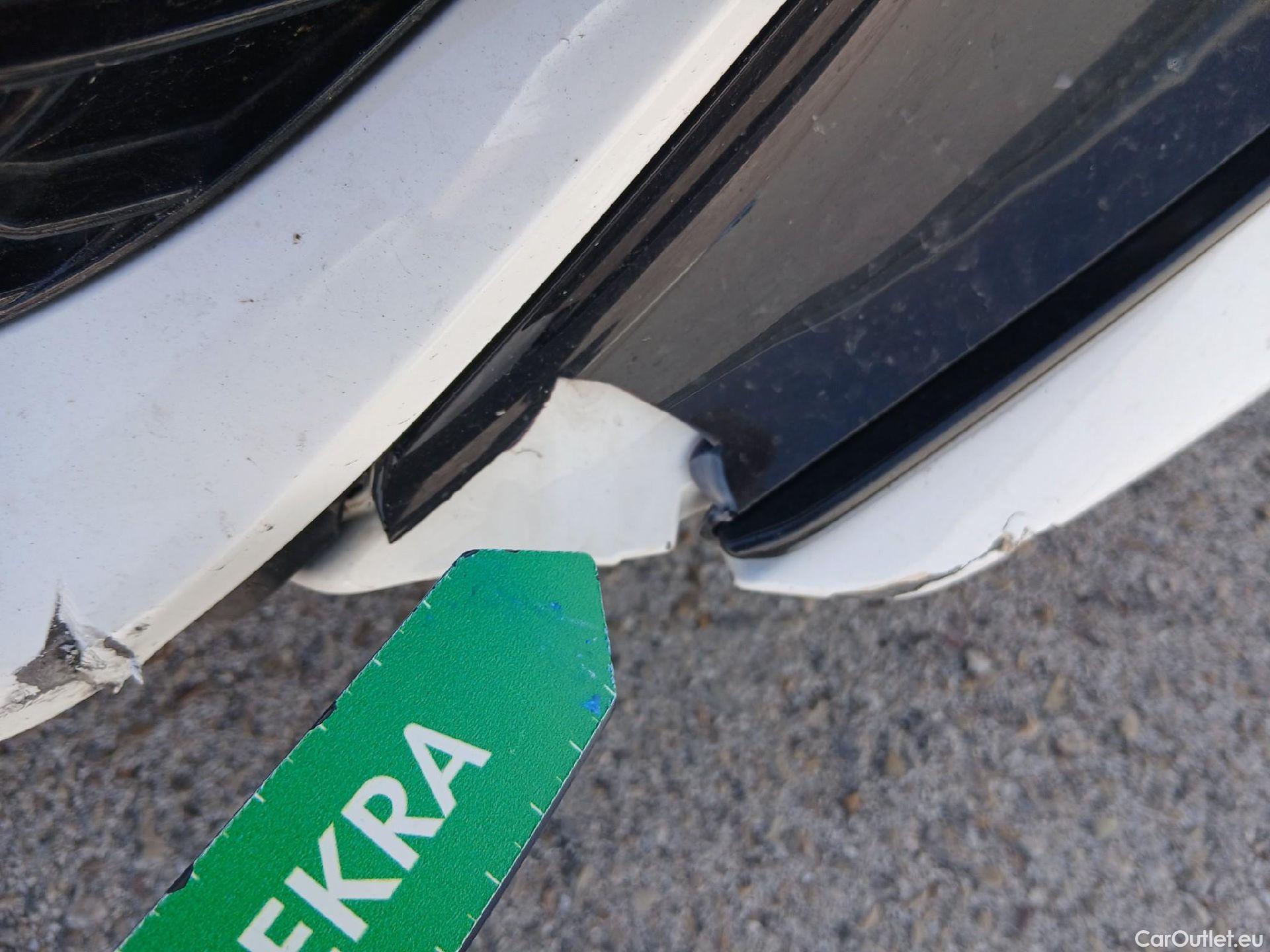  Toyota  Corolla TOYOTA  / 2019 / 5P / familiar 1.8 125H ACTIVE TECH E-CVT TOU SPORT #8