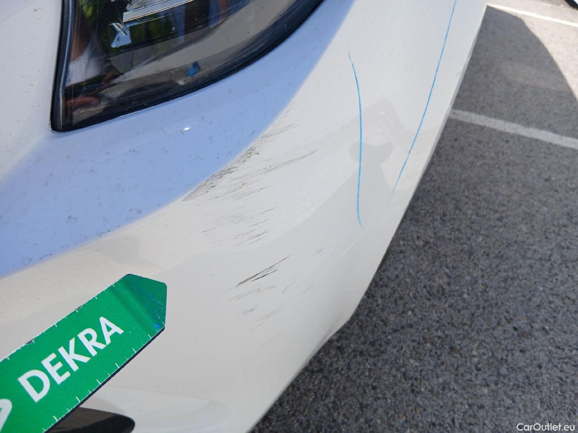  Toyota  Corolla TOYOTA  / 2019 / 5P / familiar 1.8 125H ACTIVE TECH E-CVT TOU SPORT #3