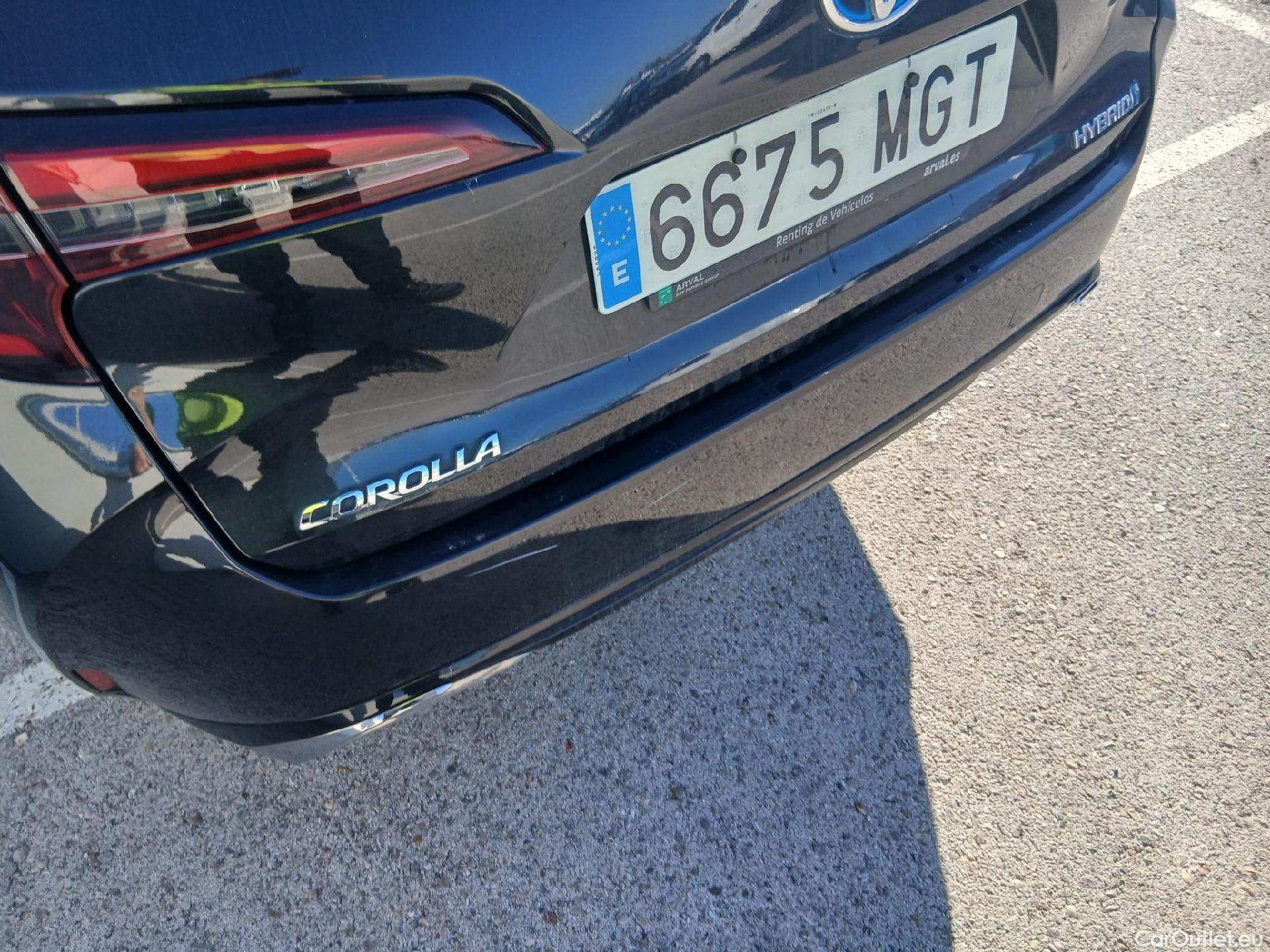  Toyota  Corolla TOYOTA  / 2019 / 5P / familiar 140H Active Plus Touring Sport #16