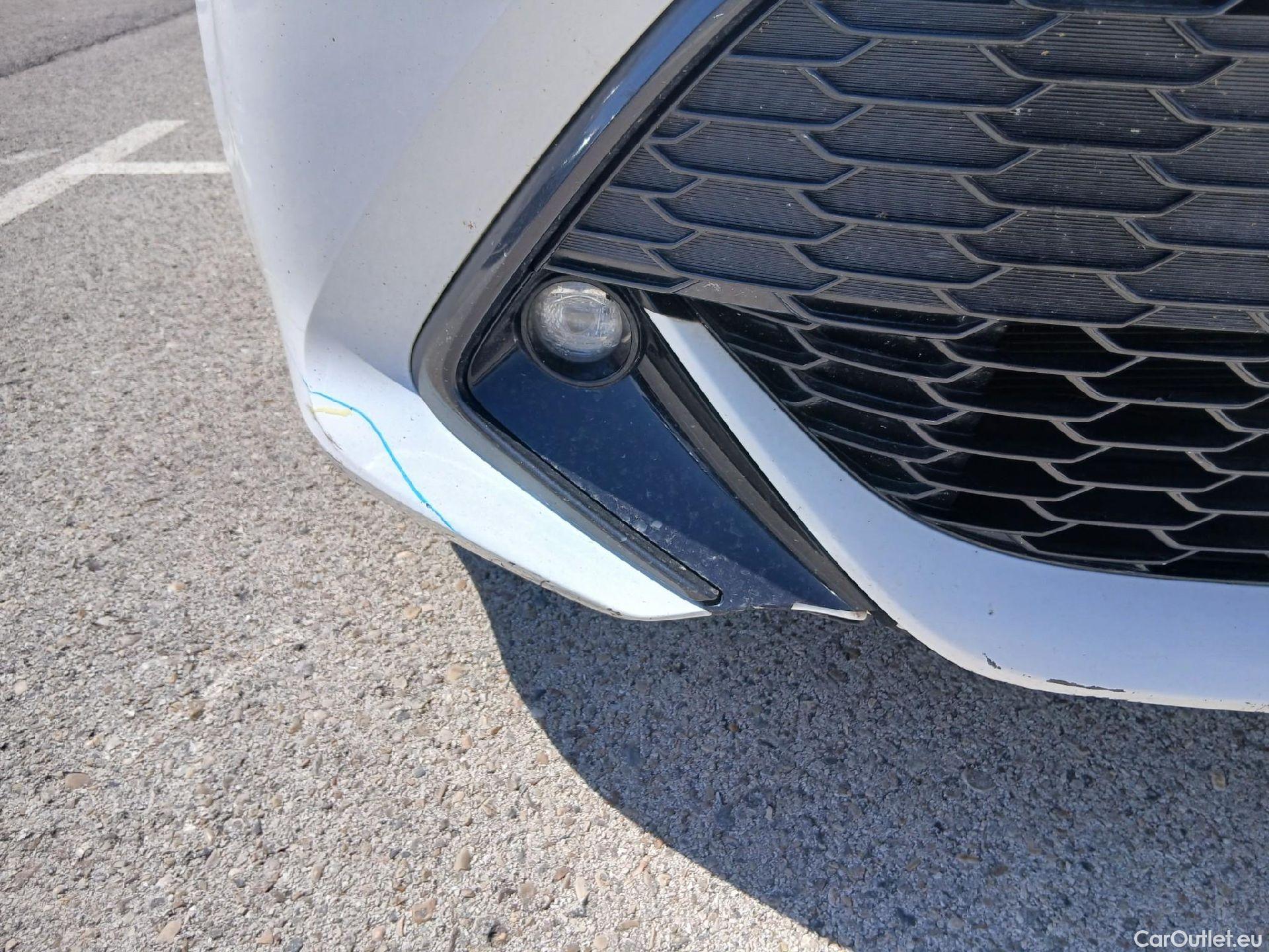  Toyota  Corolla TOYOTA  / 2019 / 5P / familiar 1.8 125H ACTIVE TECH E-CVT TOU SPORT #9