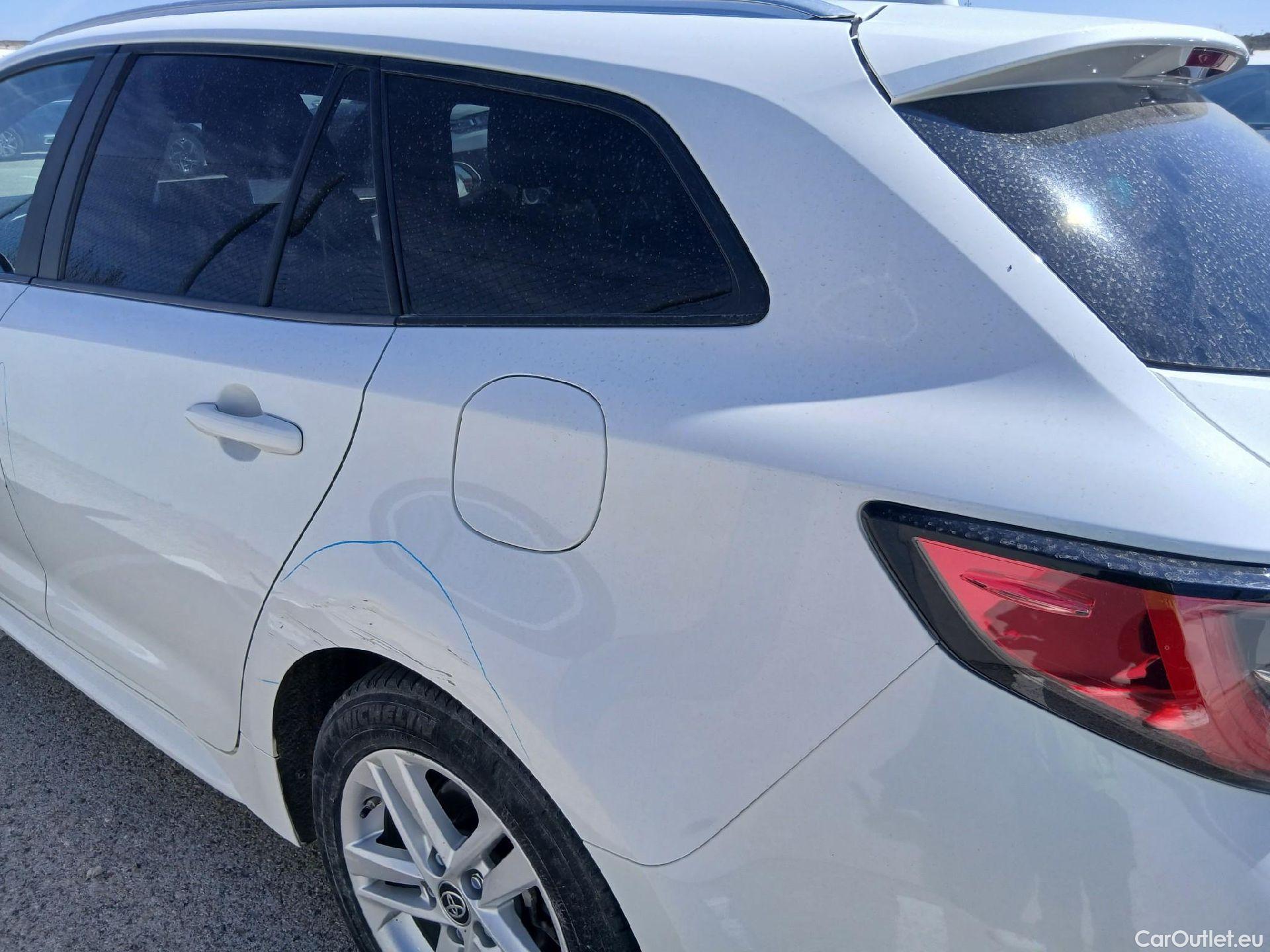  Toyota  Corolla TOYOTA  / 2019 / 5P / familiar 1.8 125H ACTIVE TECH E-CVT TOU SPORT #27