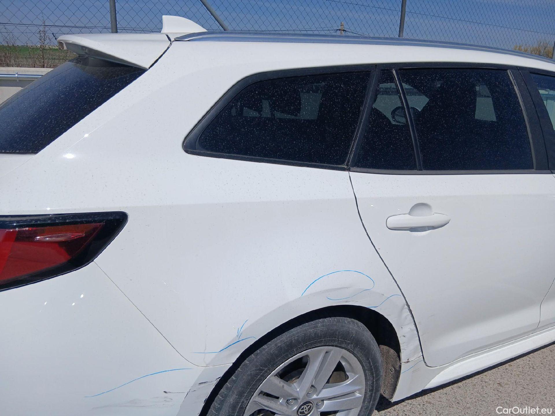  Toyota  Corolla TOYOTA  / 2019 / 5P / familiar 1.8 125H ACTIVE TECH E-CVT TOU SPORT #46