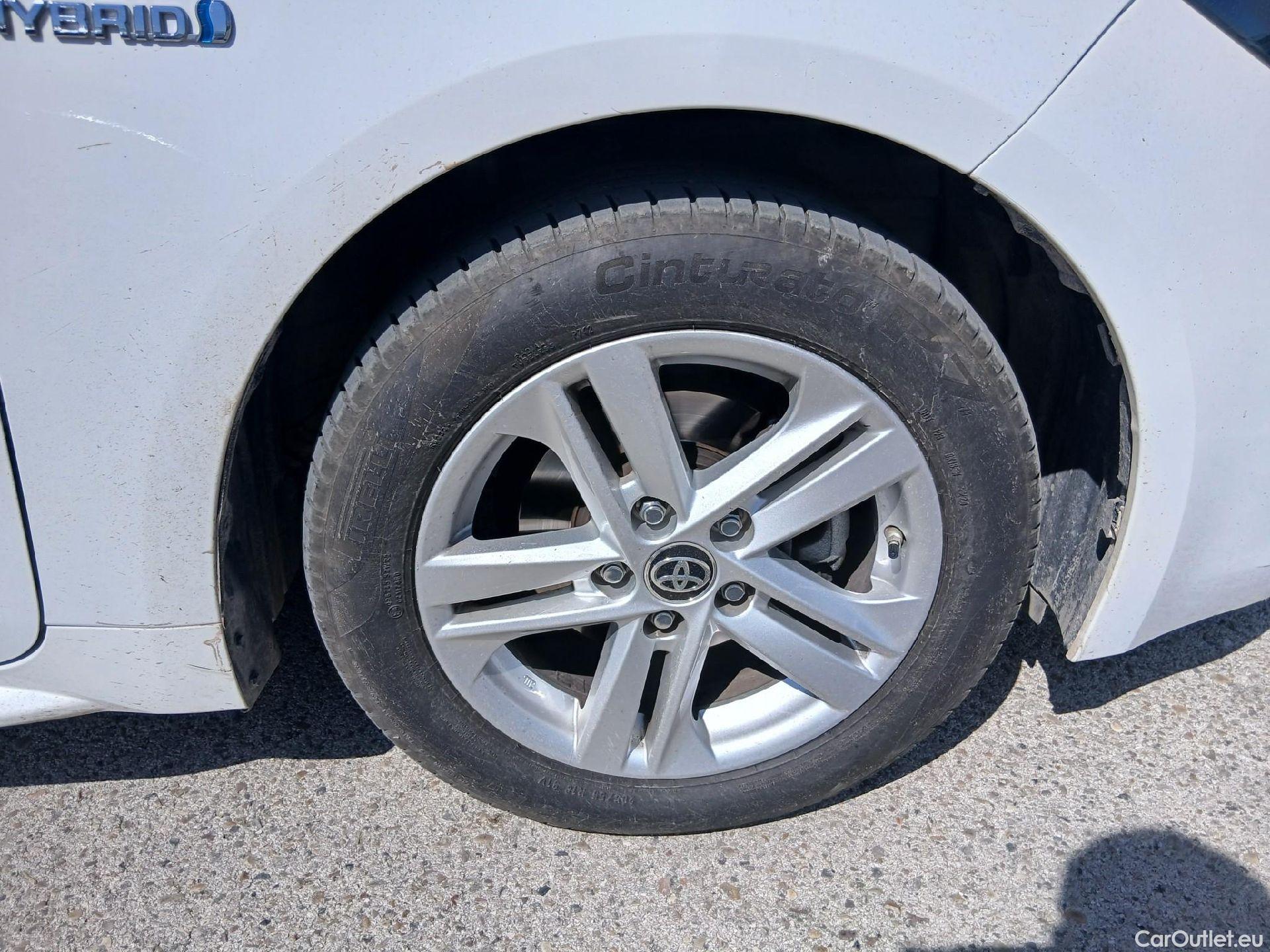  Toyota  Corolla TOYOTA  / 2019 / 5P / familiar 1.8 125H ACTIVE TECH E-CVT TOU SPORT #55