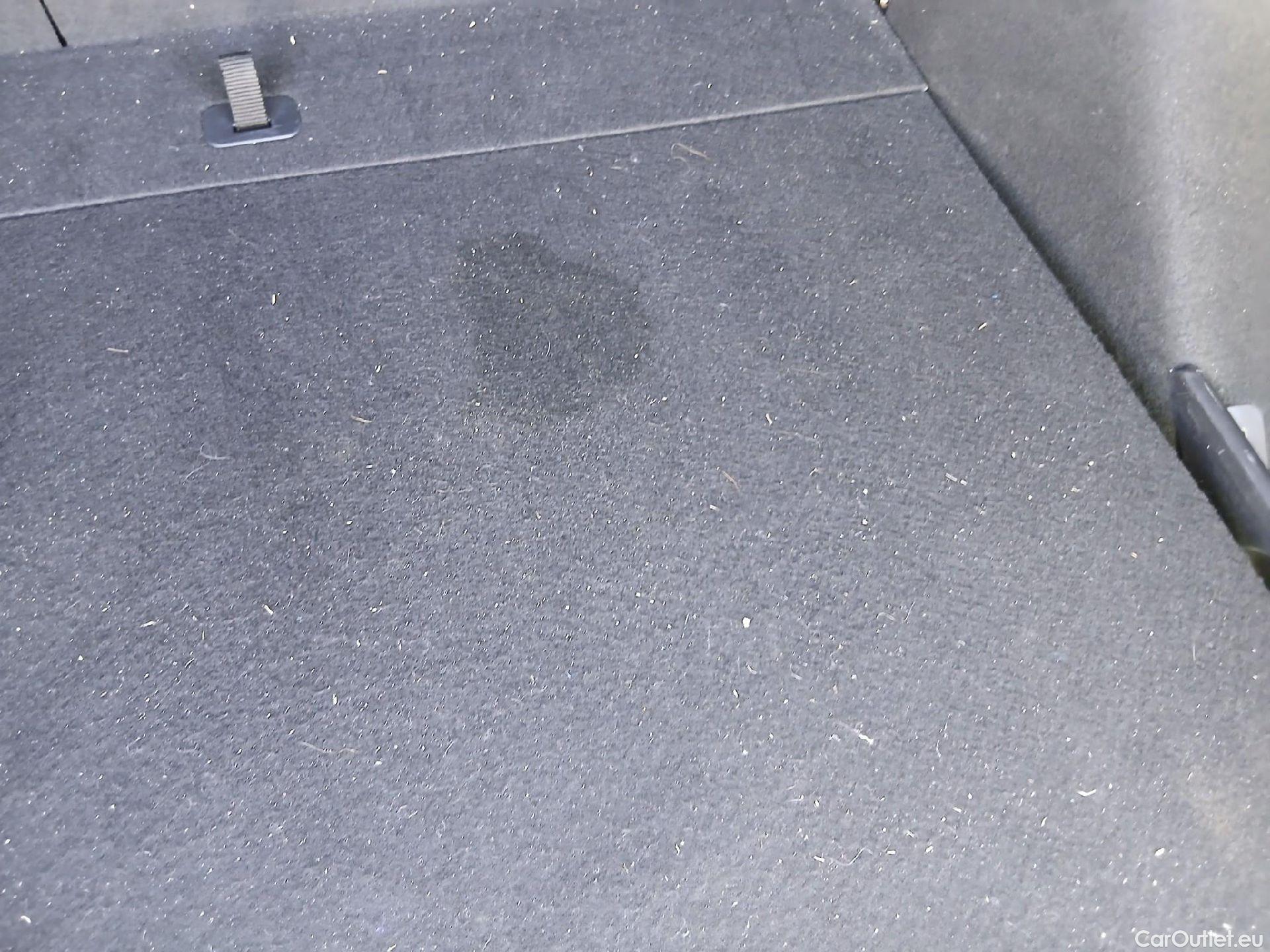  Toyota  Corolla TOYOTA  / 2019 / 5P / familiar 140H Active Plus Touring Sport #20