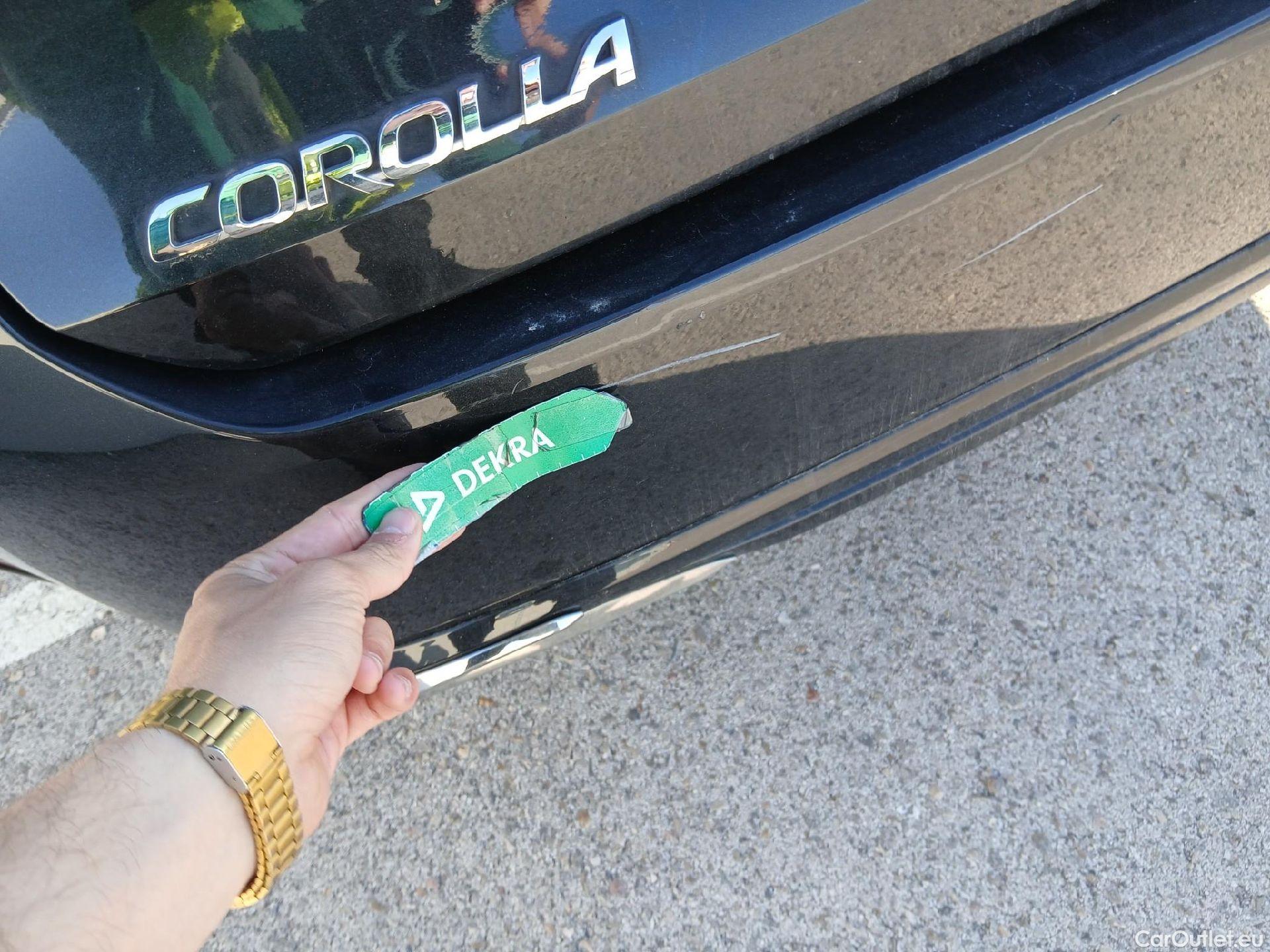  Toyota  Corolla TOYOTA  / 2019 / 5P / familiar 140H Active Plus Touring Sport #17