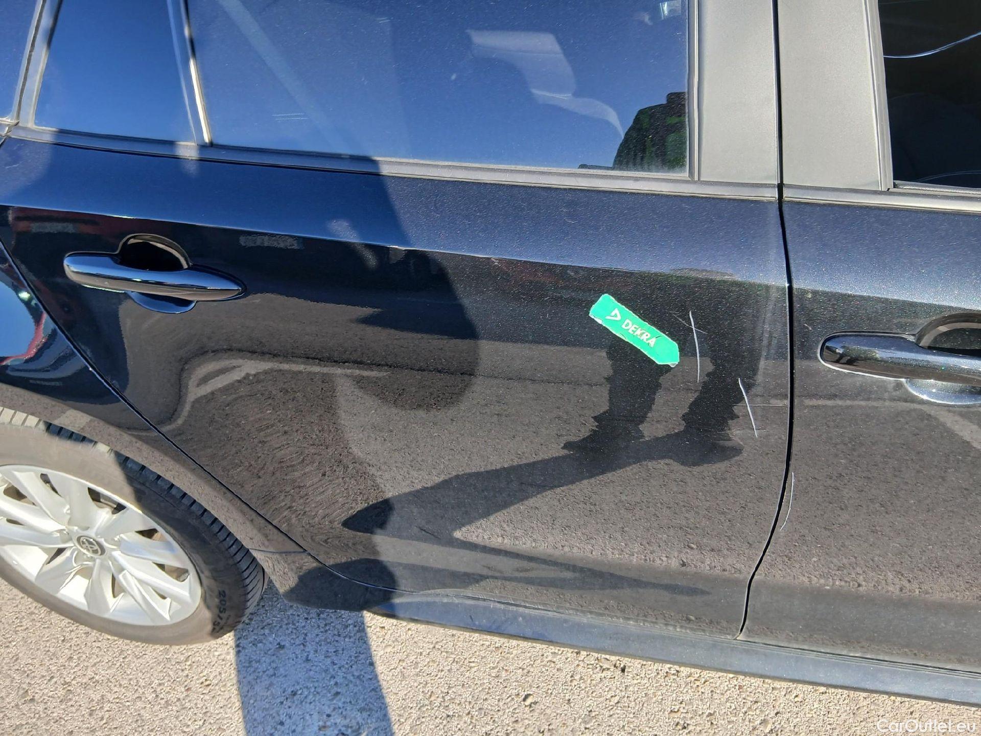  Toyota  Corolla TOYOTA  / 2019 / 5P / familiar 140H Active Plus Touring Sport #27