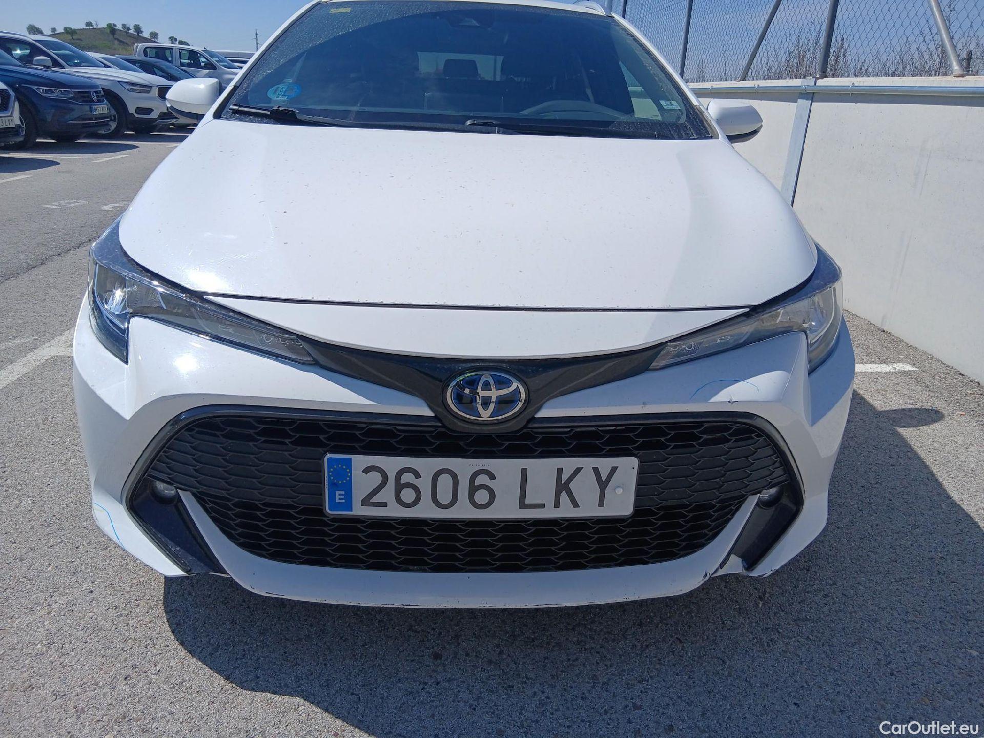  Toyota  Corolla TOYOTA  / 2019 / 5P / familiar 1.8 125H ACTIVE TECH E-CVT TOU SPORT #4
