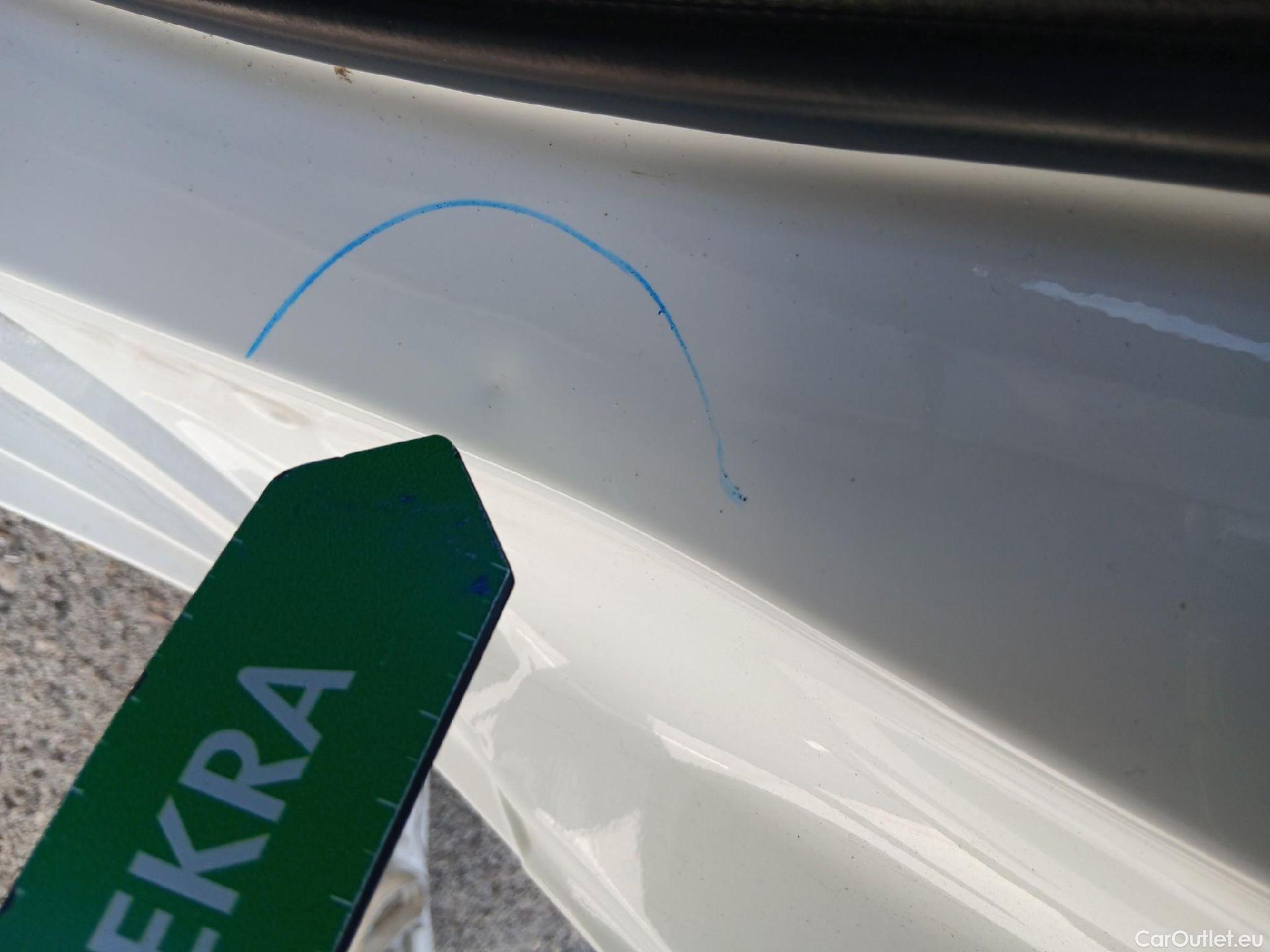  Toyota  Corolla TOYOTA  / 2019 / 5P / familiar 1.8 125H ACTIVE TECH E-CVT TOU SPORT #31