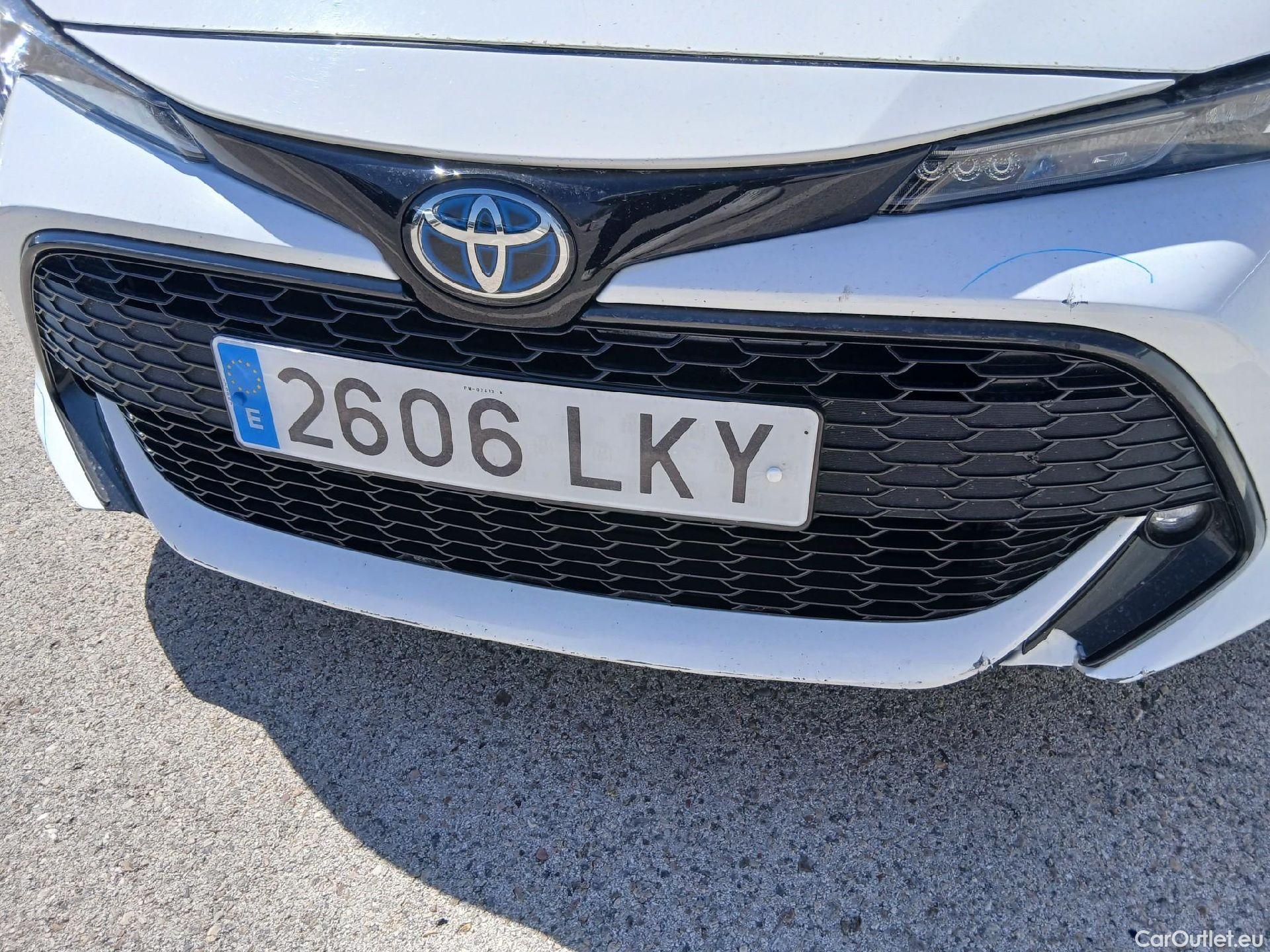  Toyota  Corolla TOYOTA  / 2019 / 5P / familiar 1.8 125H ACTIVE TECH E-CVT TOU SPORT #14