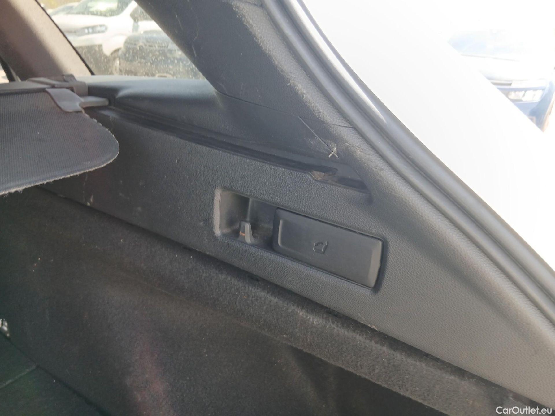  Toyota  Corolla TOYOTA  / 2019 / 5P / familiar 1.8 125H ACTIVE TECH E-CVT TOU SPORT #42