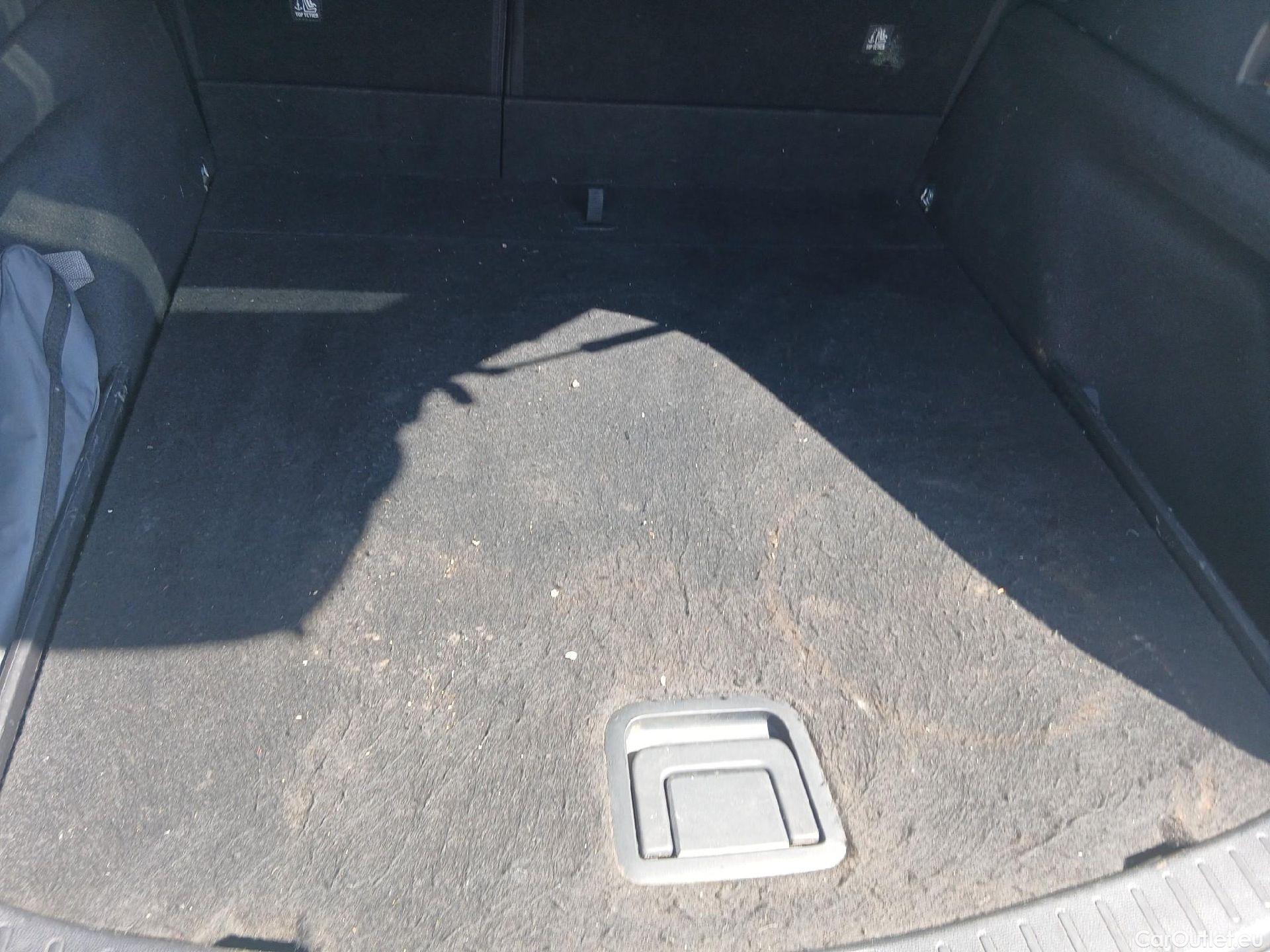  Toyota  Corolla TOYOTA  / 2019 / 5P / familiar 1.8 125H ACTIVE TECH E-CVT TOU SPORT #43