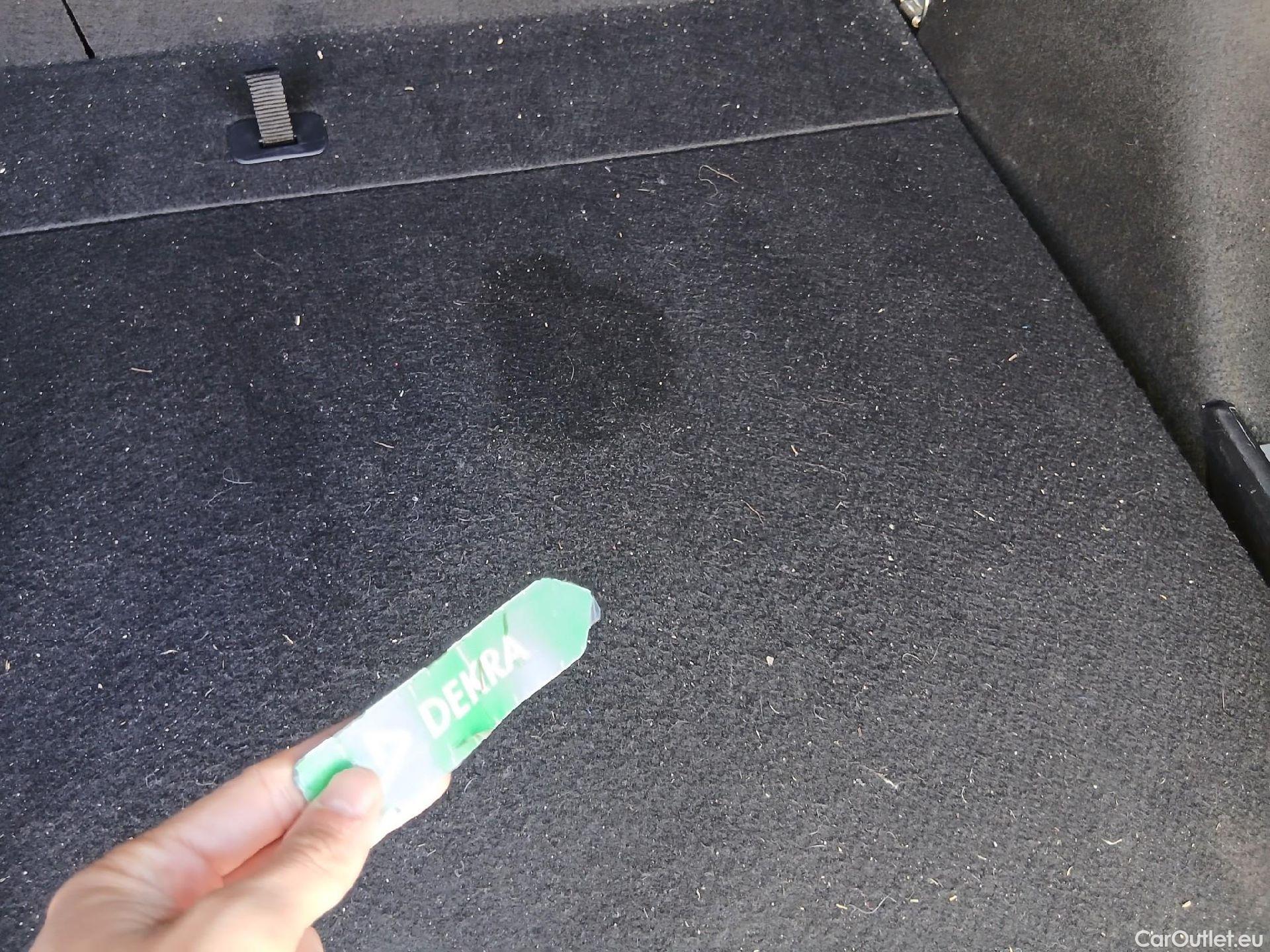  Toyota  Corolla TOYOTA  / 2019 / 5P / familiar 140H Active Plus Touring Sport #21