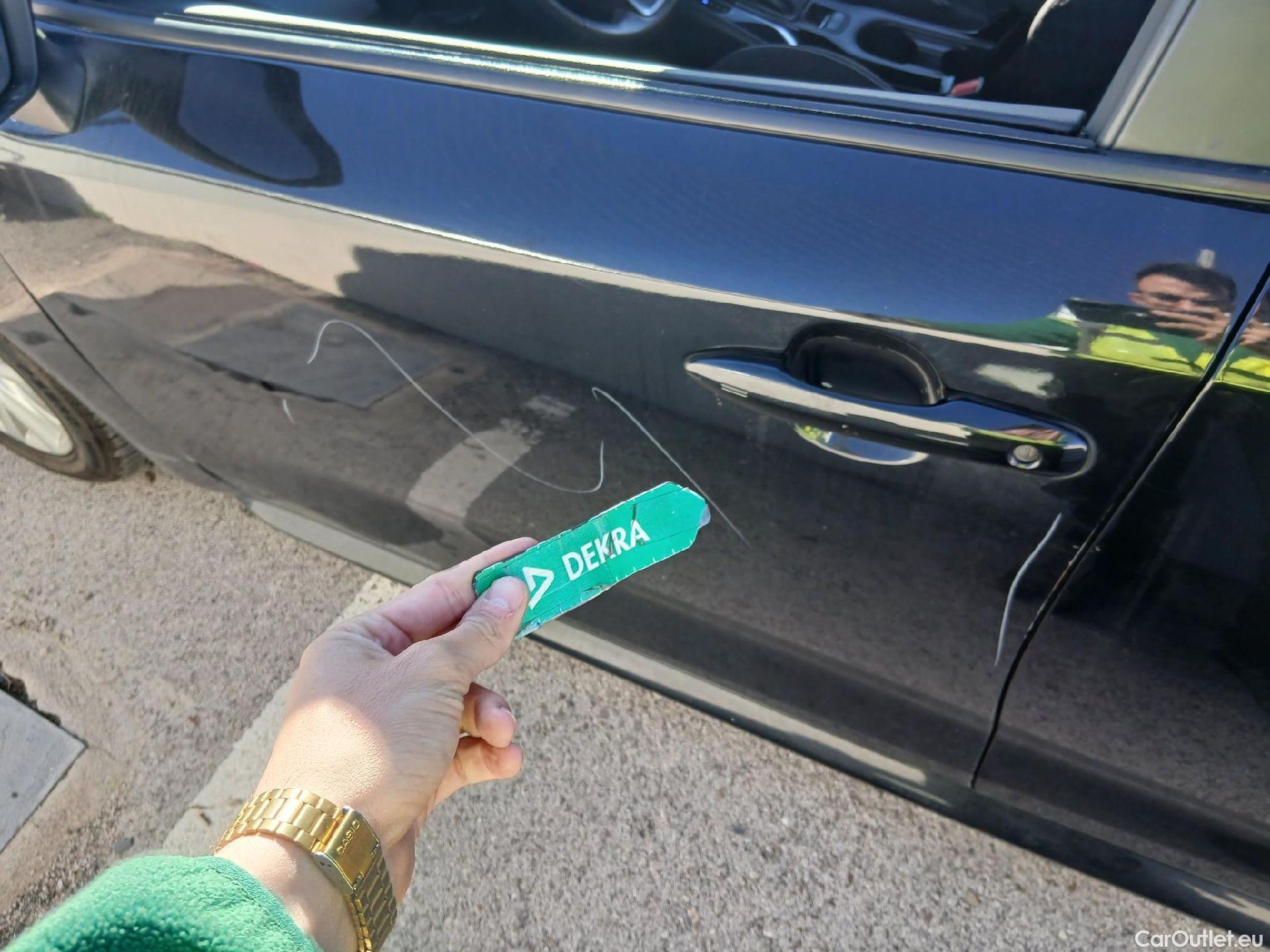  Toyota  Corolla TOYOTA  / 2019 / 5P / familiar 140H Active Plus Touring Sport #11