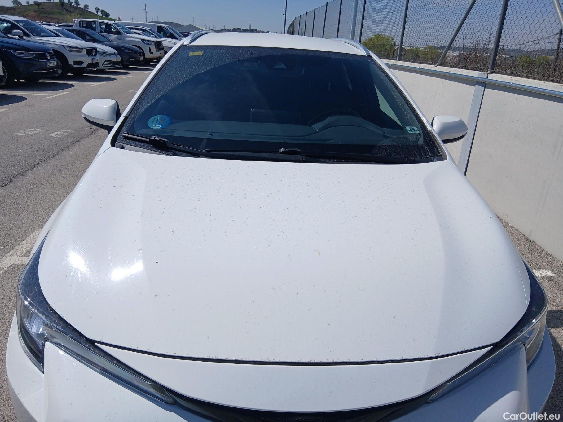  Toyota  Corolla TOYOTA  / 2019 / 5P / familiar 1.8 125H ACTIVE TECH E-CVT TOU SPORT #2