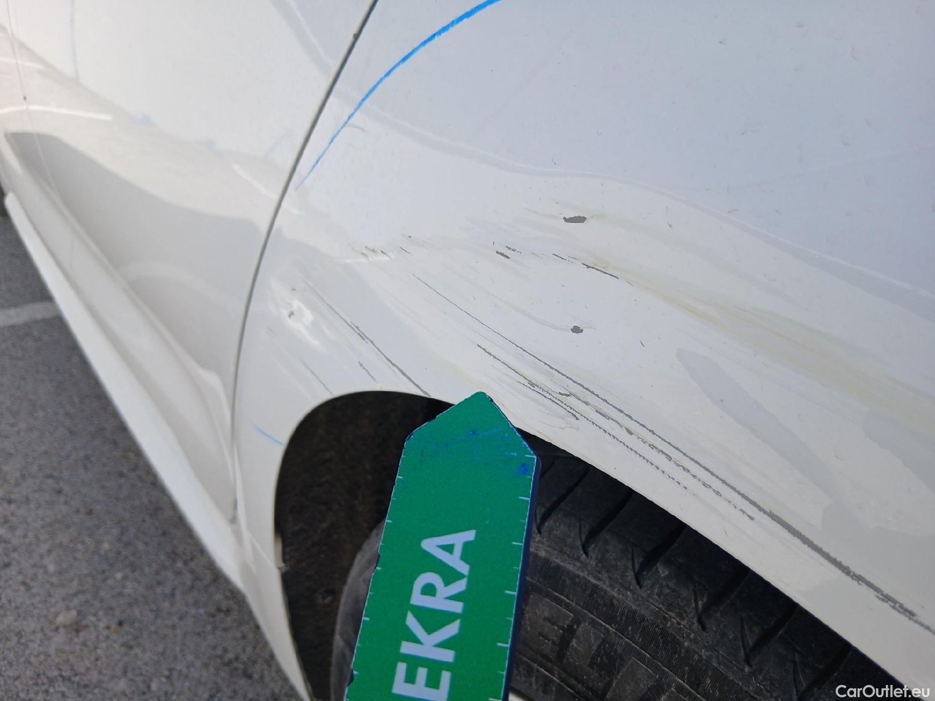  Toyota  Corolla TOYOTA  / 2019 / 5P / familiar 1.8 125H ACTIVE TECH E-CVT TOU SPORT #28