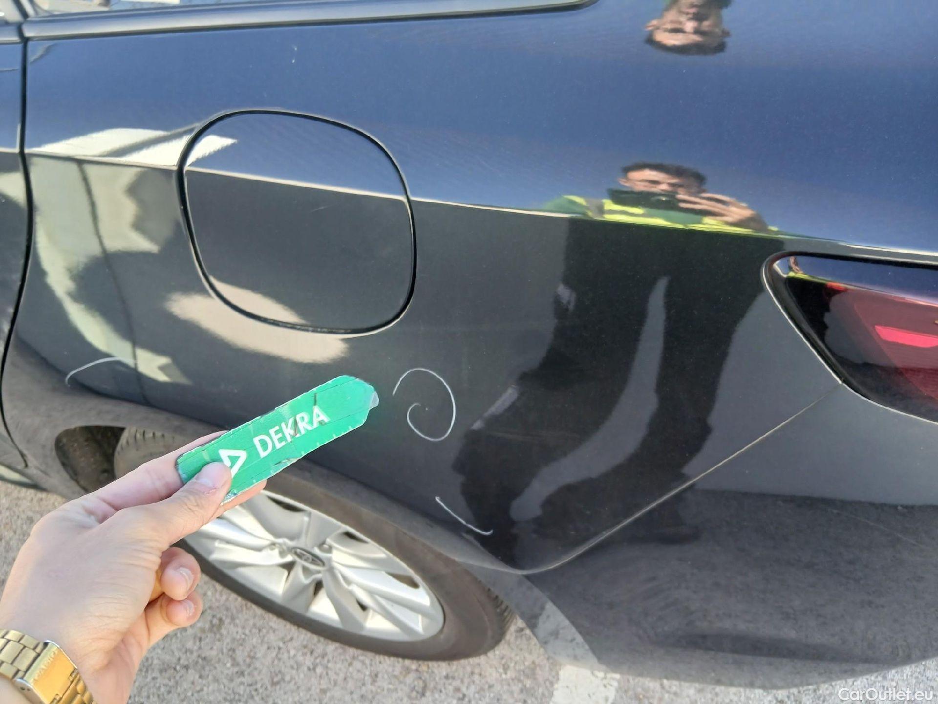  Toyota  Corolla TOYOTA  / 2019 / 5P / familiar 140H Active Plus Touring Sport #14