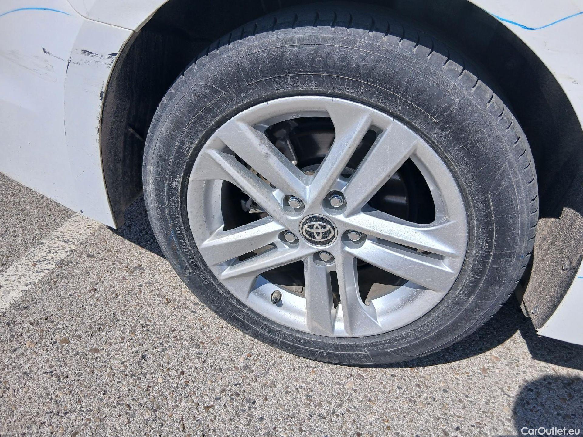  Toyota  Corolla TOYOTA  / 2019 / 5P / familiar 1.8 125H ACTIVE TECH E-CVT TOU SPORT #47