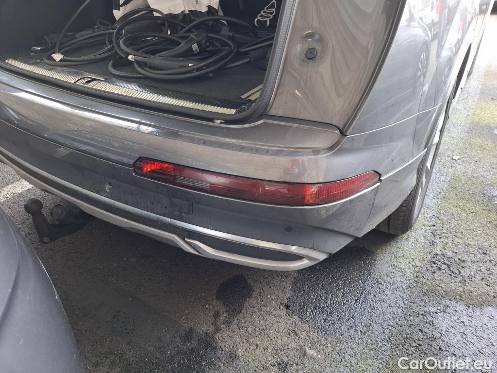  Audi  Q7 AUDI  / 2019 / 5P / SUV 55 TFSIe 380ch quattro Tiptronic8 Avus #40