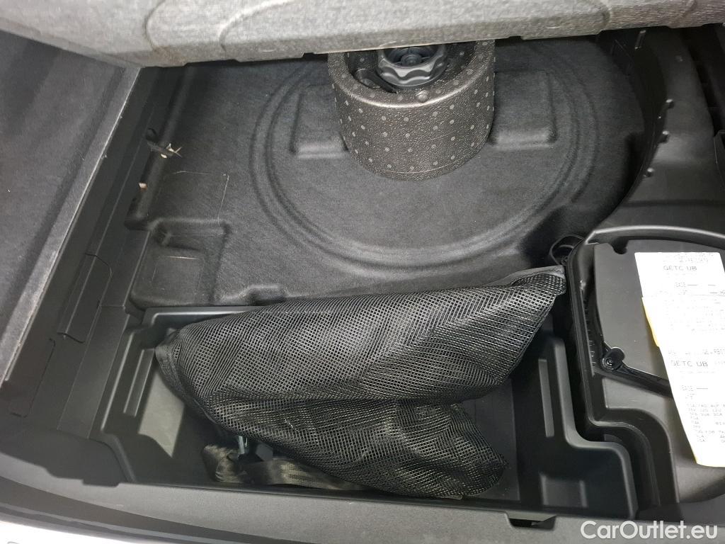  Audi  Q8  Sportback e-tron 50 quattro S line 95kWh BVA #6