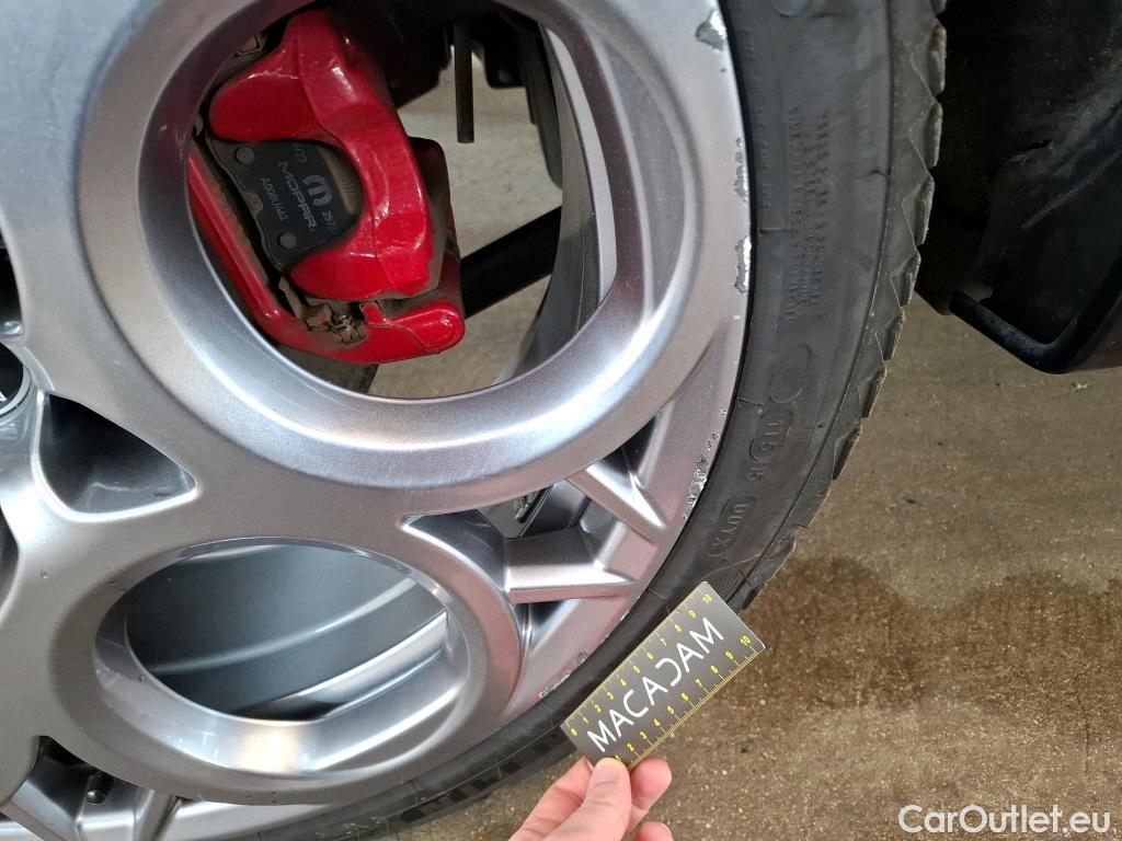  Alfa Romeo  TONALE ALFA ROMEO  / 2022 / 5P / SUV 1.3T PHEV 280 AT6 Q4 Edizione Speciale(SP) #7