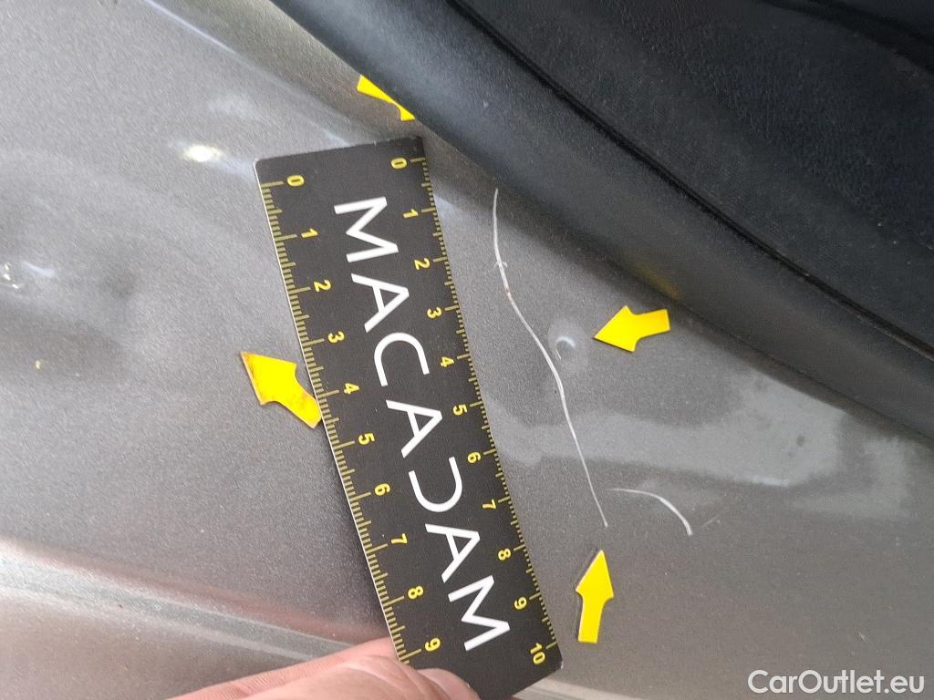  Mercedes  G-Klasee MERCEDES-BENZ GLC Coupe / 2019 / 5P / Coupé GLC 300 e AMG Line 4Matic #24