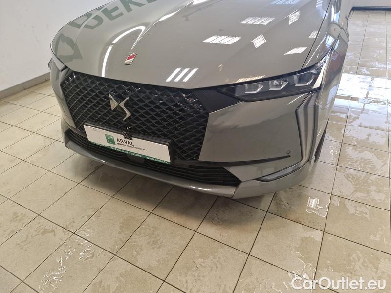  DS  DS4 4 (2015)  1.5BHDi 130 Perf.Line+ AT #1