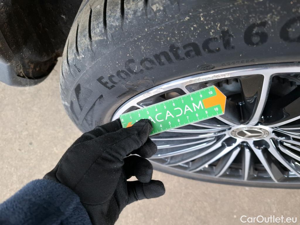  Mercedes  G-Klasee MERCEDES-BENZ GLC Coupe / 2023 / 5P / Coupé GLC 300 e AMG Line 4MATIC #2