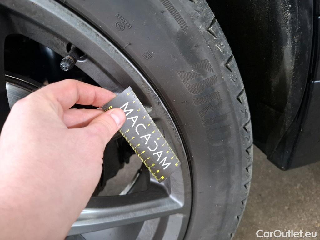  Land Rover  Range Rover LAND ROVER  Velar / 2017 / 5P / SUV 2.0 P400e PHEV BVA R-Dynamic SE #9