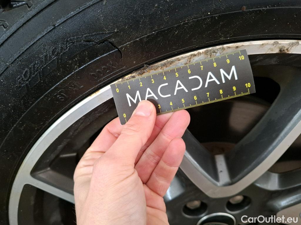  Land Rover  Range Rover LAND ROVER  Velar / 2017 / 5P / SUV 2.0 P400e PHEV BVA R-Dynamic SE #34