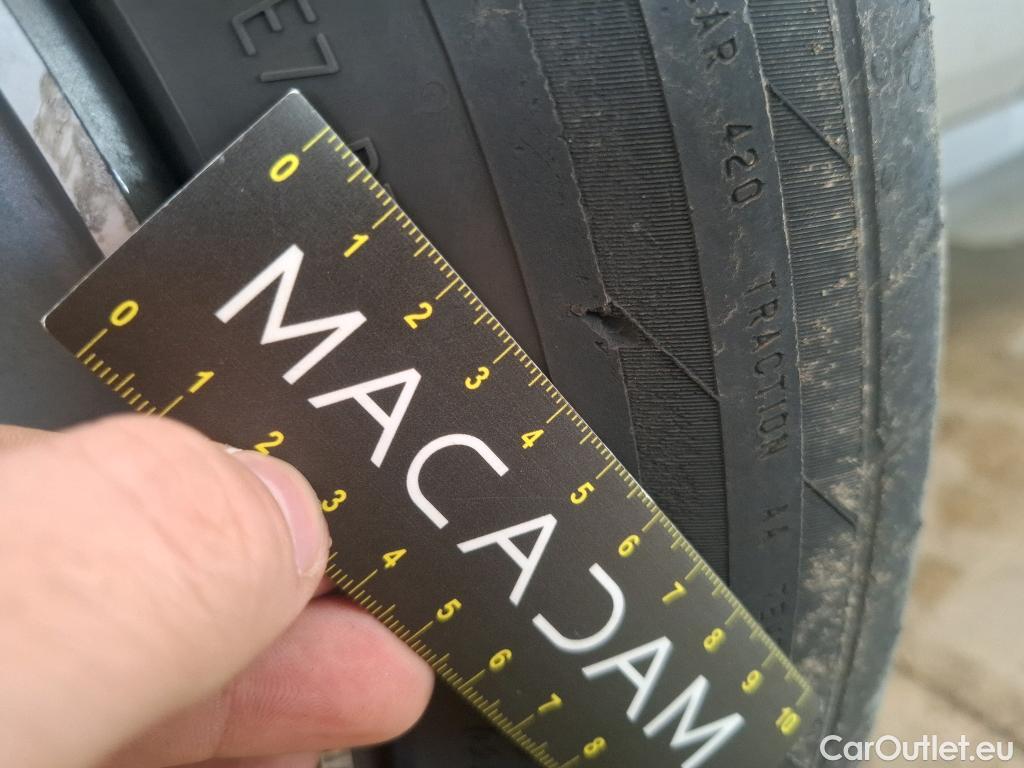  Mercedes  G-Klasee MERCEDES-BENZ GLC Coupe / 2019 / 5P / Coupé GLC 300 e AMG Line 4Matic #14