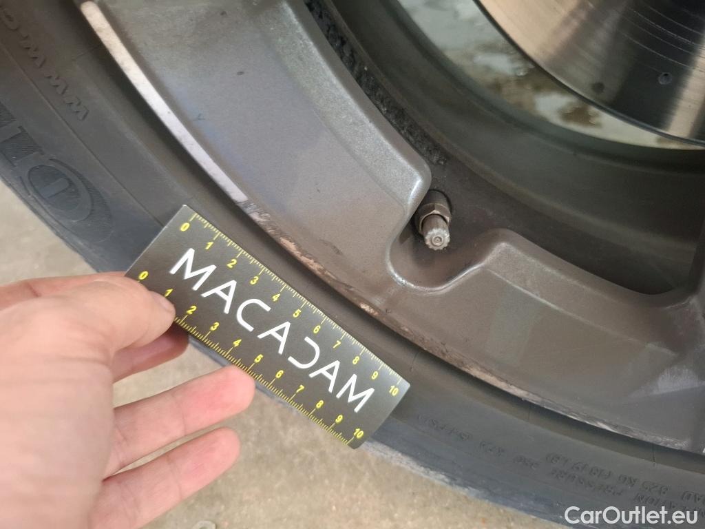  Mercedes  G-Klasee MERCEDES-BENZ GLC Coupe / 2019 / 5P / Coupé GLC 300 e AMG Line 4Matic #64