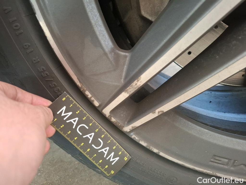  Mercedes  G-Klasee MERCEDES-BENZ GLC Coupe / 2019 / 5P / Coupé GLC 300 e AMG Line 4Matic #76