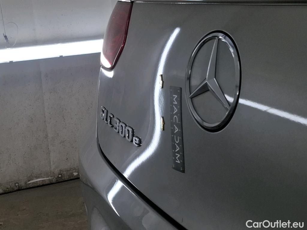  Mercedes  G-Klasee MERCEDES-BENZ GLC Coupe / 2019 / 5P / Coupé GLC 300 e AMG Line 4Matic #83