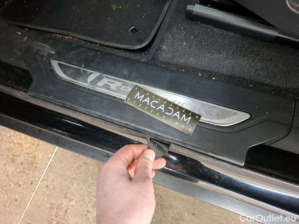  Land Rover  Range Rover LAND ROVER  Velar / 2017 / 5P / SUV 2.0 P400e PHEV BVA R-Dynamic SE #39