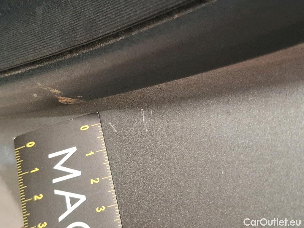  Mercedes  G-Klasee MERCEDES-BENZ GLC Coupe / 2019 / 5P / Coupé GLC 300 e AMG Line 4Matic #51