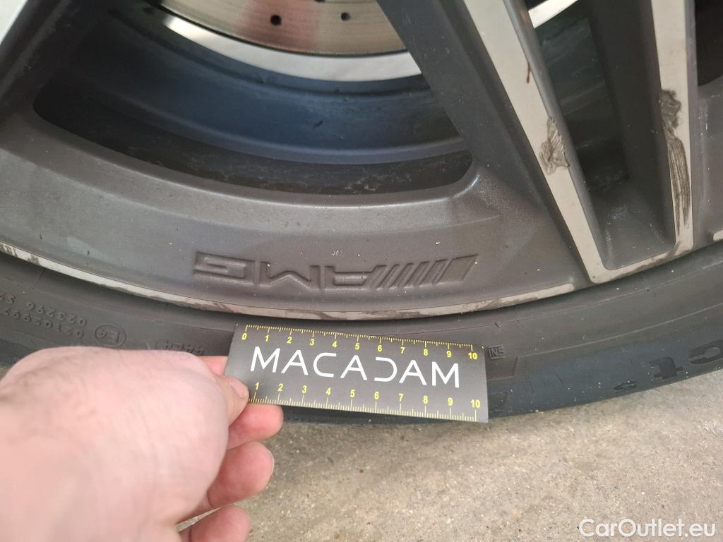  Mercedes  G-Klasee MERCEDES-BENZ GLC Coupe / 2019 / 5P / Coupé GLC 300 e AMG Line 4Matic #75