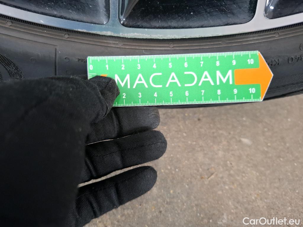  Mercedes  G-Klasee MERCEDES-BENZ GLC Coupe / 2023 / 5P / Coupé GLC 300 e AMG Line 4MATIC #9