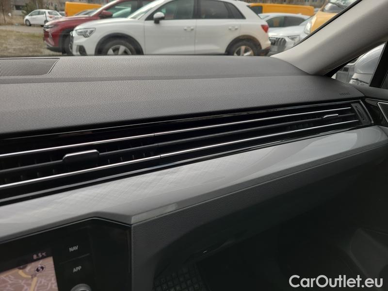  Volkswagen  Passat  Variant (CB5) (2019) Pas.Var.2.0TDI 110 Business AT #1