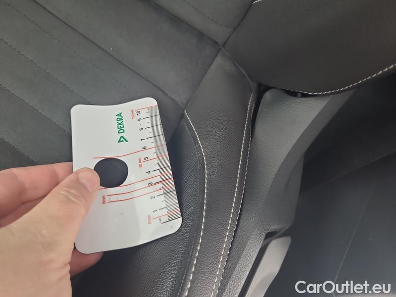  Volkswagen  Passat  Variant (CB5) (2019) Pas.Var.2.0TDI 147 Elegance AT #1