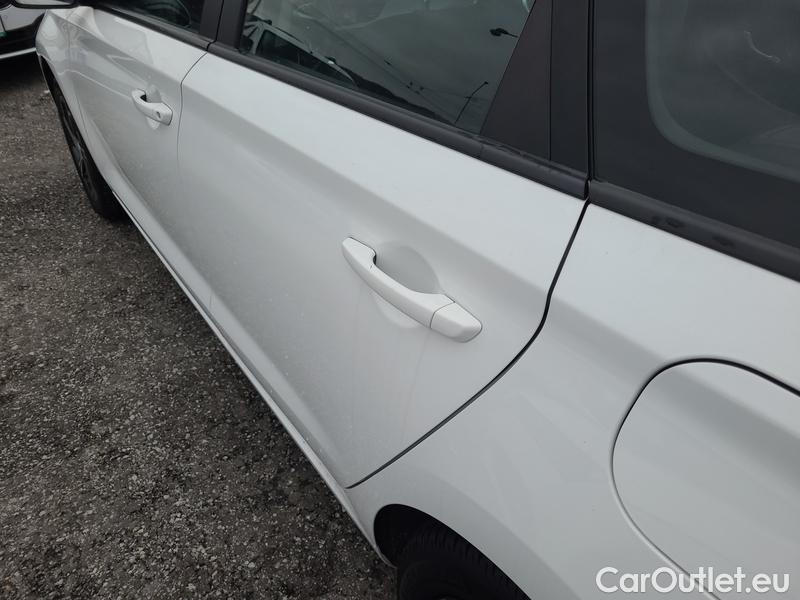  Hyundai  i30  (PD)(01.2017  ->)  Kom.1.6CRDi 85 Comfort #6