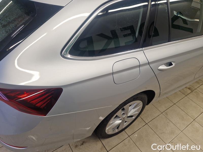  Skoda  Octavia  Combi (NX3)(2020) Oct.C.2.0TDI 150 Style AT #4