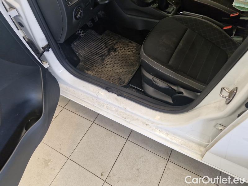  Skoda  Fabia  Combi (2015) Fab.Com.1.0TSI 70 Ambition #21