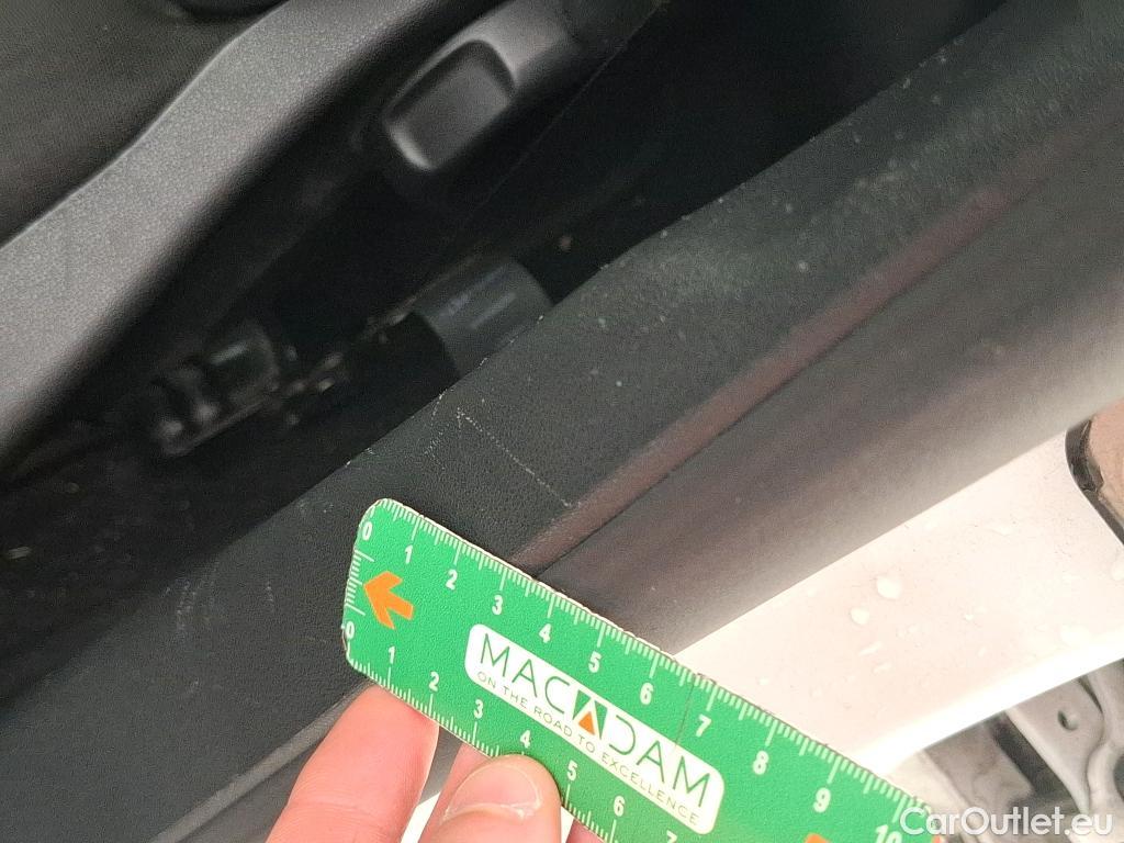  Citroen  C3  Société Feel 1.5 BlueHDI 100CV BVM6 E6d #15