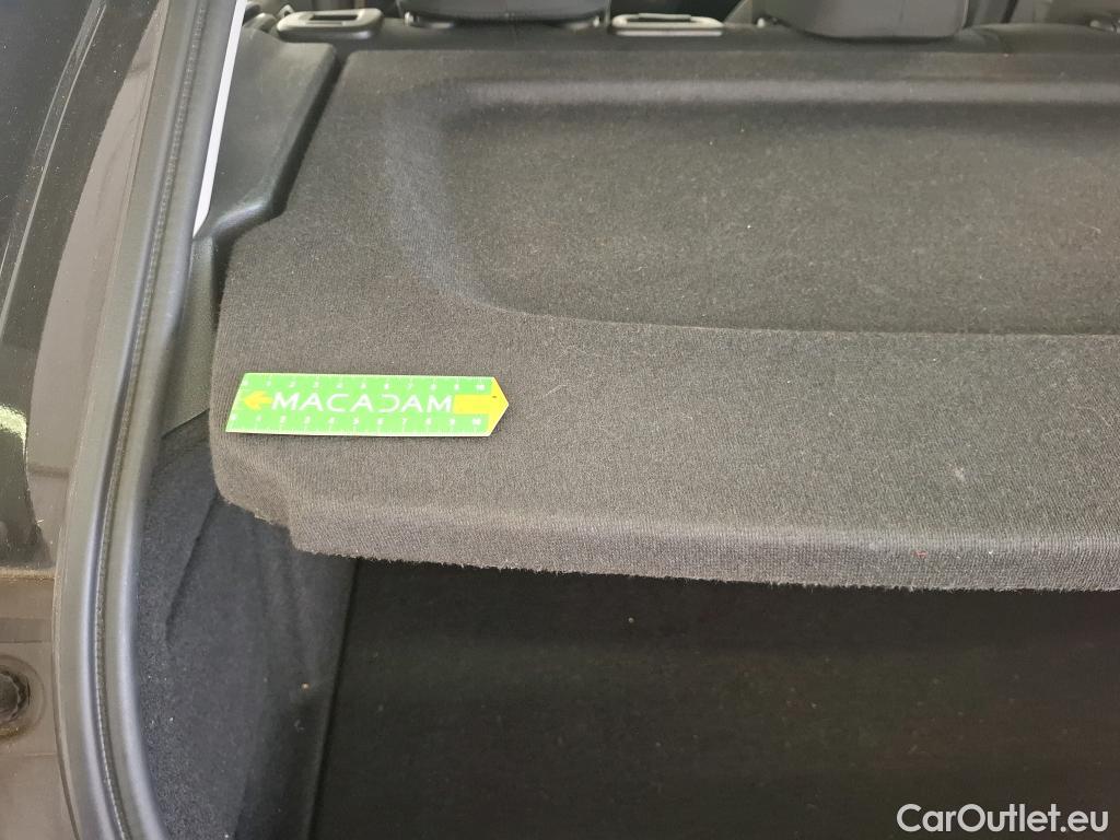  Bmw  Serie 1 BMW Série 1 / 2019 / 5P / Berline 116i Business Design #48