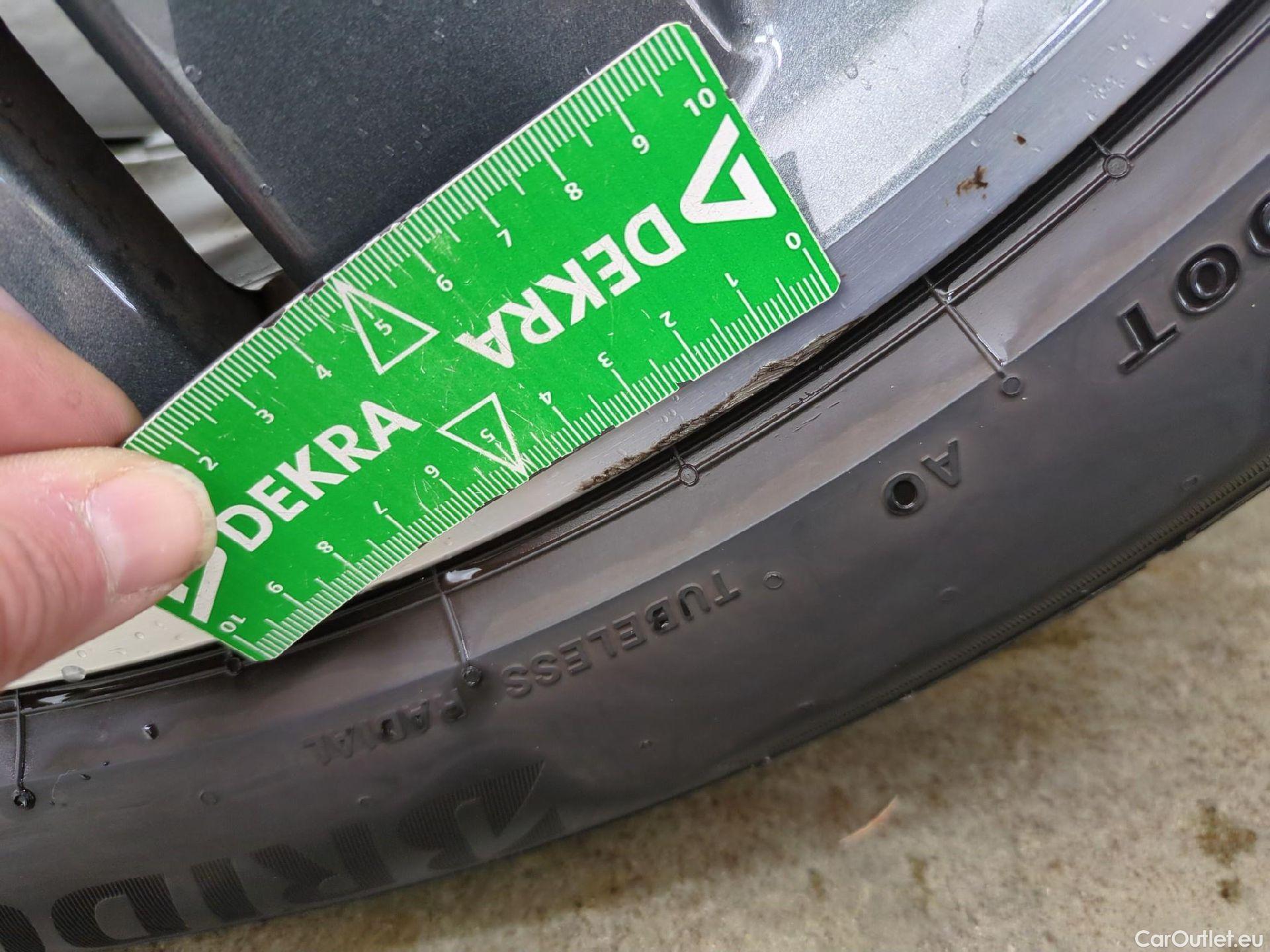  Audi  Q4 E-Tron  40 e-tron S line 55kWh BVA #10