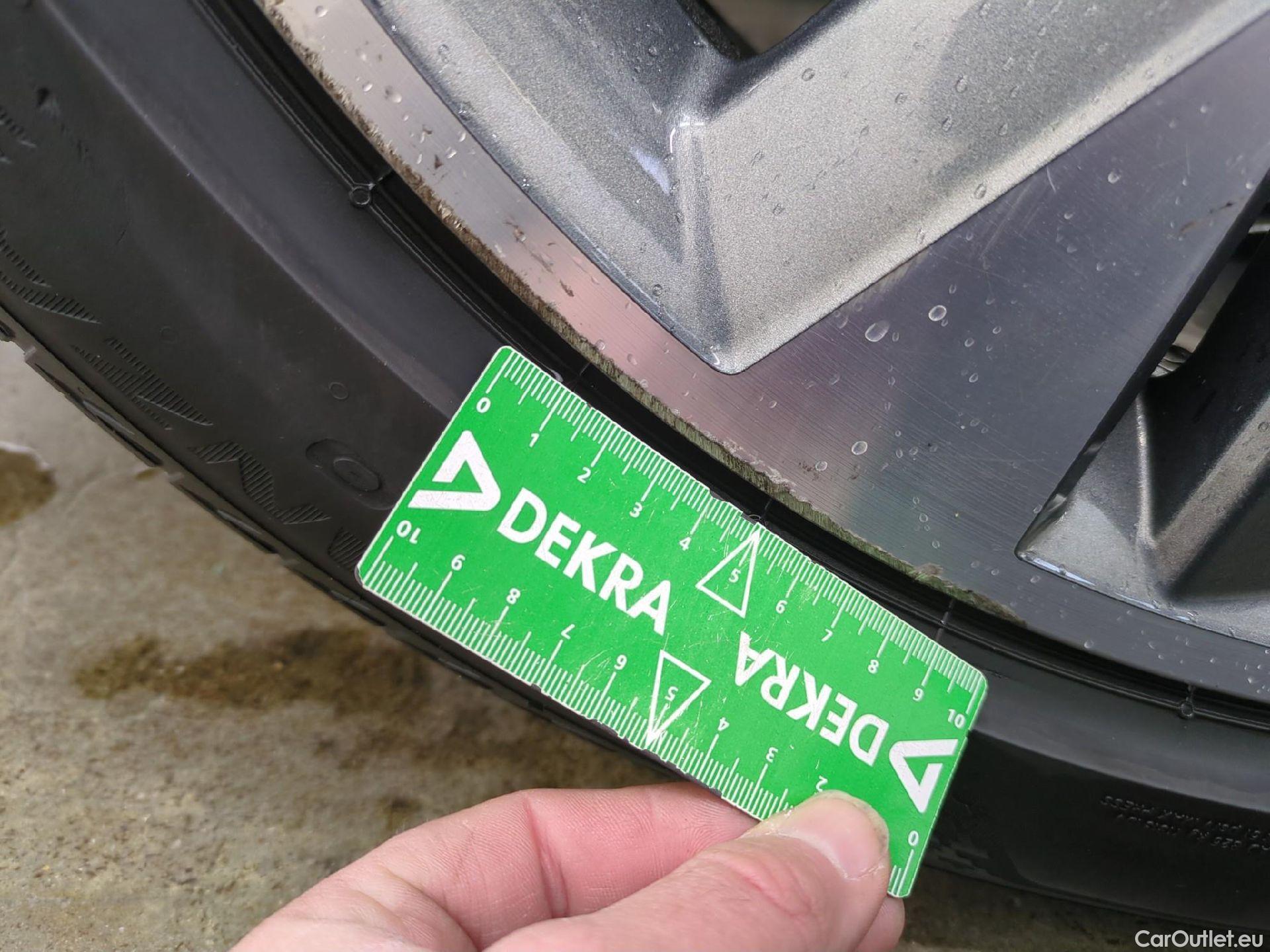  Audi  Q4 E-Tron  40 e-tron S line 55kWh BVA #8