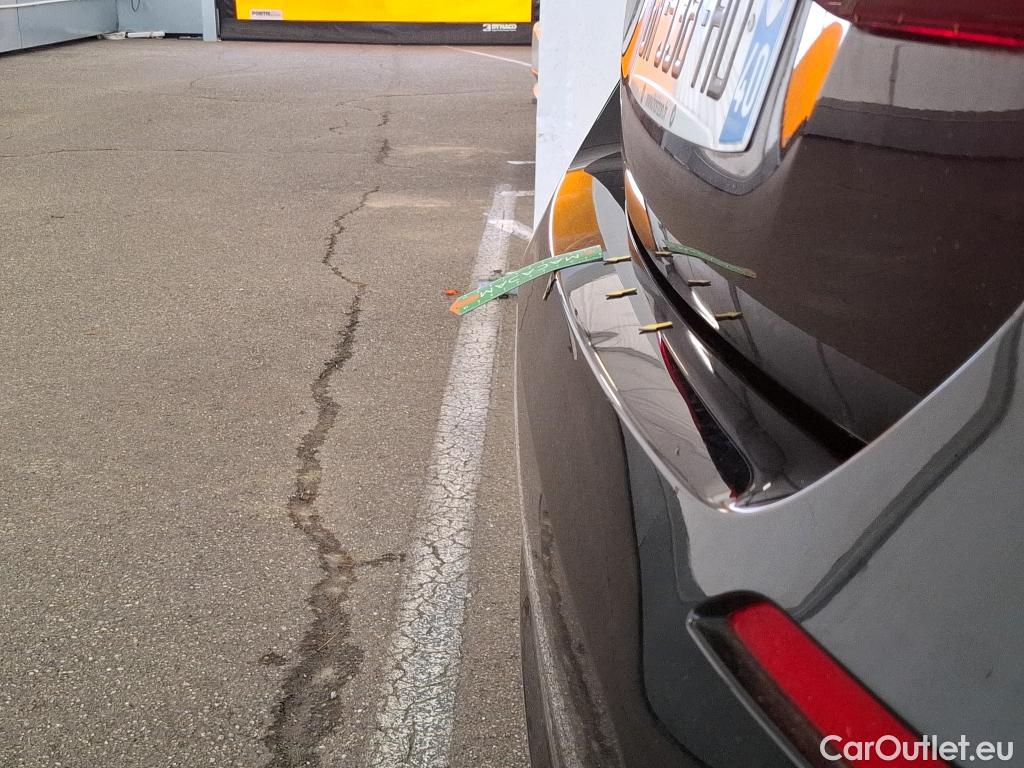  Bmw  Serie 1 BMW Série 1 / 2019 / 5P / Berline 116i Business Design #2