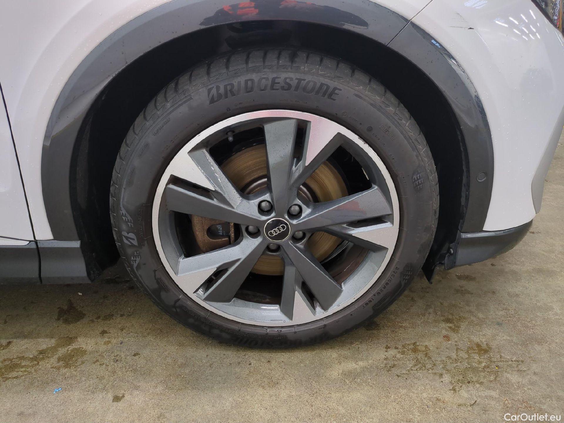  Audi  Q4 E-Tron  40 e-tron S line 55kWh BVA #9